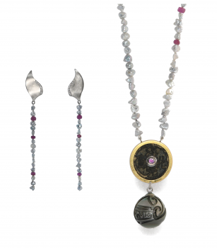 Collier Set "Talisman Diamond Eye" aus Akoya-Keshi Perlen, Rubinen, Brillant & Pink-Saphir