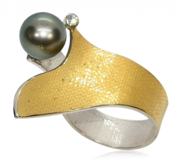 Ring aus Silber- Feingold mit Brillant und Tahitiperle