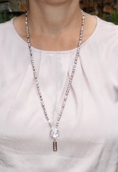 Halskette aus Süßwasserperlen, Akoya-Keshiperlen, Granat, Süßwasserperl-Gemme, Amethyst, Platin und Rotgold