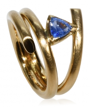 Ring aus Gelbgold mit Tansanit