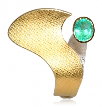 Ring "Emerald Wave" aus Silber mit Gold und einem Smaragd