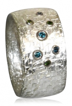 Ring aus Silbertec mit grün- und blaufarbenen Brillanten in Silber