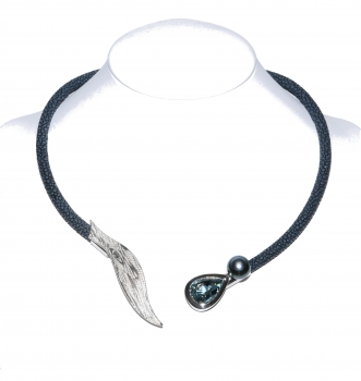 Rochenledercollier mit Topas, Tahitiperle und Silber-Palladium