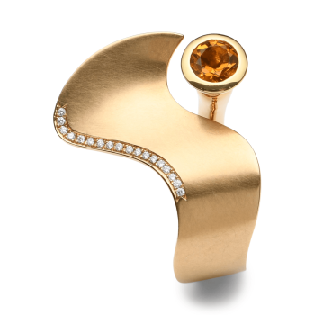 Ring aus der Kollektion "Queen of Wave" aus Roségold mit Brillanten und Citrin