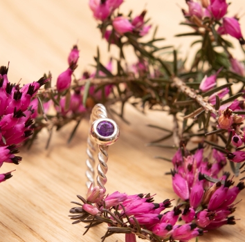 Kordelring in Silber mit Amethyst