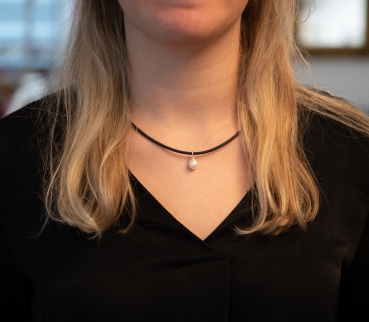 Halsreif mit Süßwasserperle