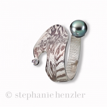 Ring aus Silber-Palladium mit Tahitiperle und Brillant
