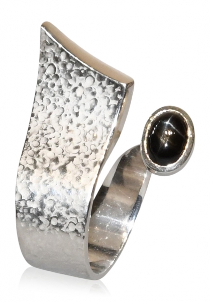 Ring aus Silber mit Sterndiopsid
