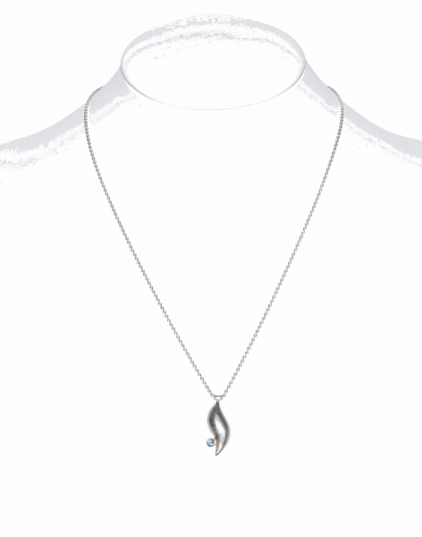 Silberkette mit Anhänger aus Silber und Saphir in Gelbgold gefasst