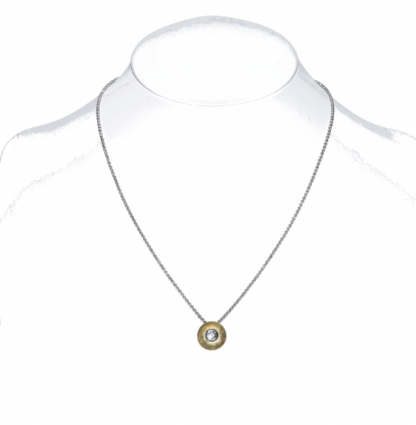 Anhänger aus Gold mit Platin und Brillant an einer Weißgoldkette